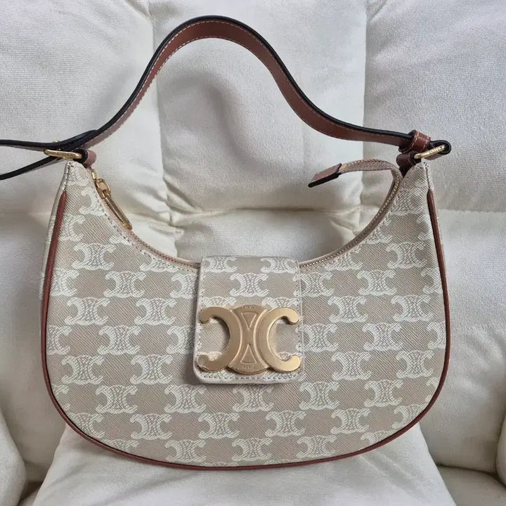 [BUNJANG] Celine Triomphe Canvas Mini Ava Bag / 셀린느 트리오페 캔버스 미니 아바백(새상품)