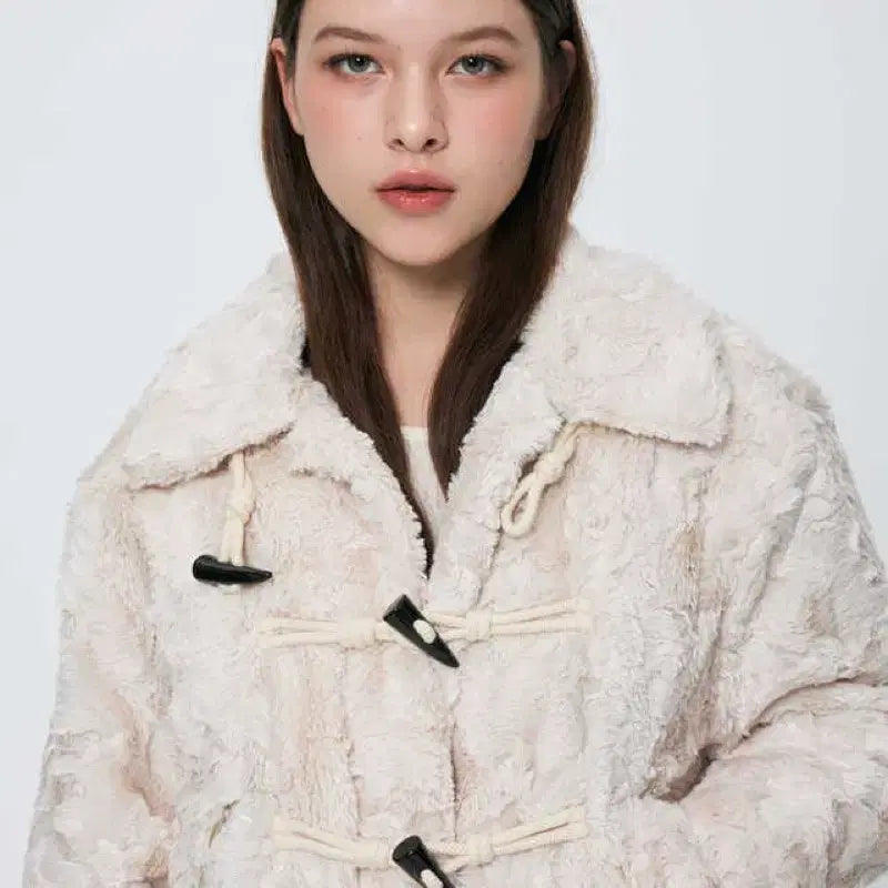 [BUNJANG] IVE Ari Beige Jacket / 아리 퍼 자켓 베이지