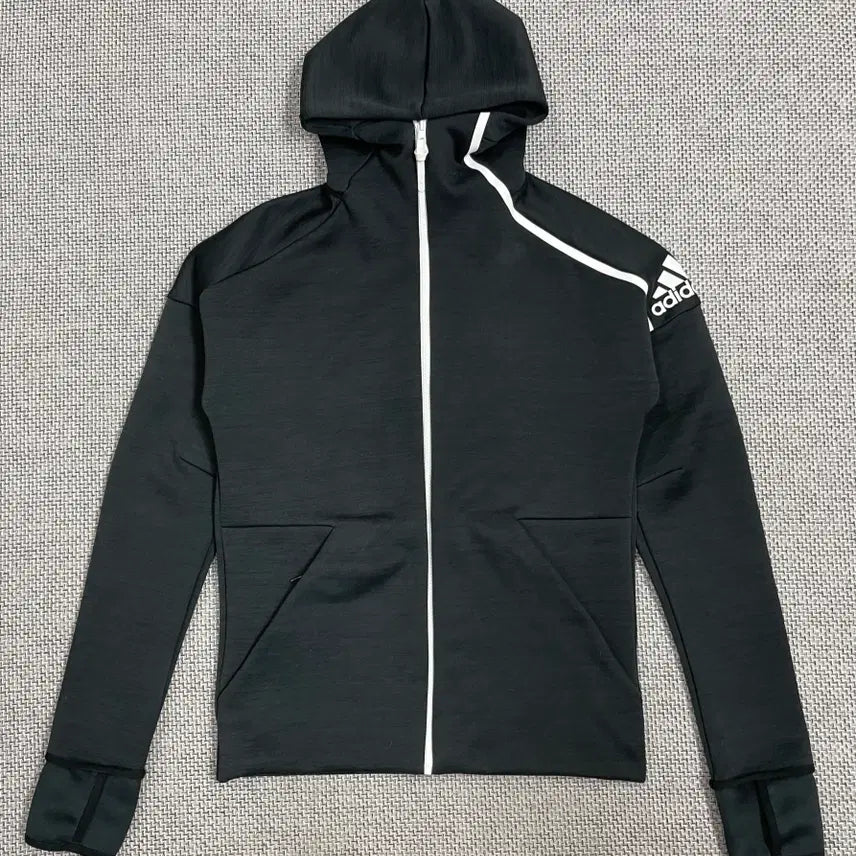 [BUNJANG] Adidas Black Hooded Zip-Up Jacket / [상의] 아디다스 블랙 후드 집업 자켓 점퍼