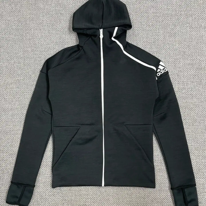 [BUNJANG] Adidas Black Hooded Zip-Up Jacket / [상의] 아디다스 블랙 후드 집업 자켓 점퍼