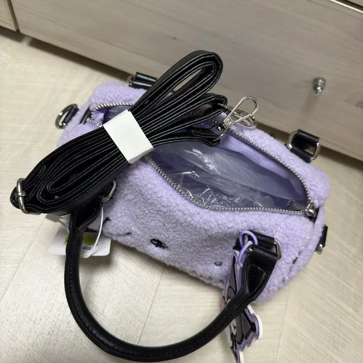 [BUNJANG] Kuromi Plush Bag / 쿠로미 털가방 팔아요 !