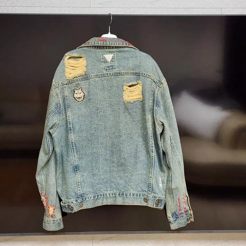 [BUNJANG] C2H4 Custom Denim Jacket / C2H4 커스텀  데님 세미 오버핏 스타일 청자켓