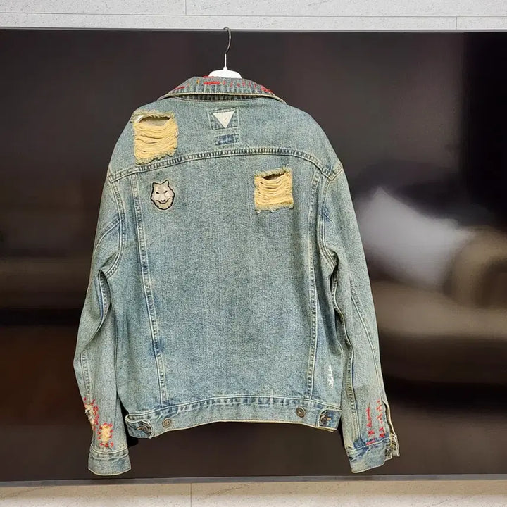 [BUNJANG] C2H4 Custom Denim Jacket / C2H4 커스텀  데님 세미 오버핏 스타일 청자켓