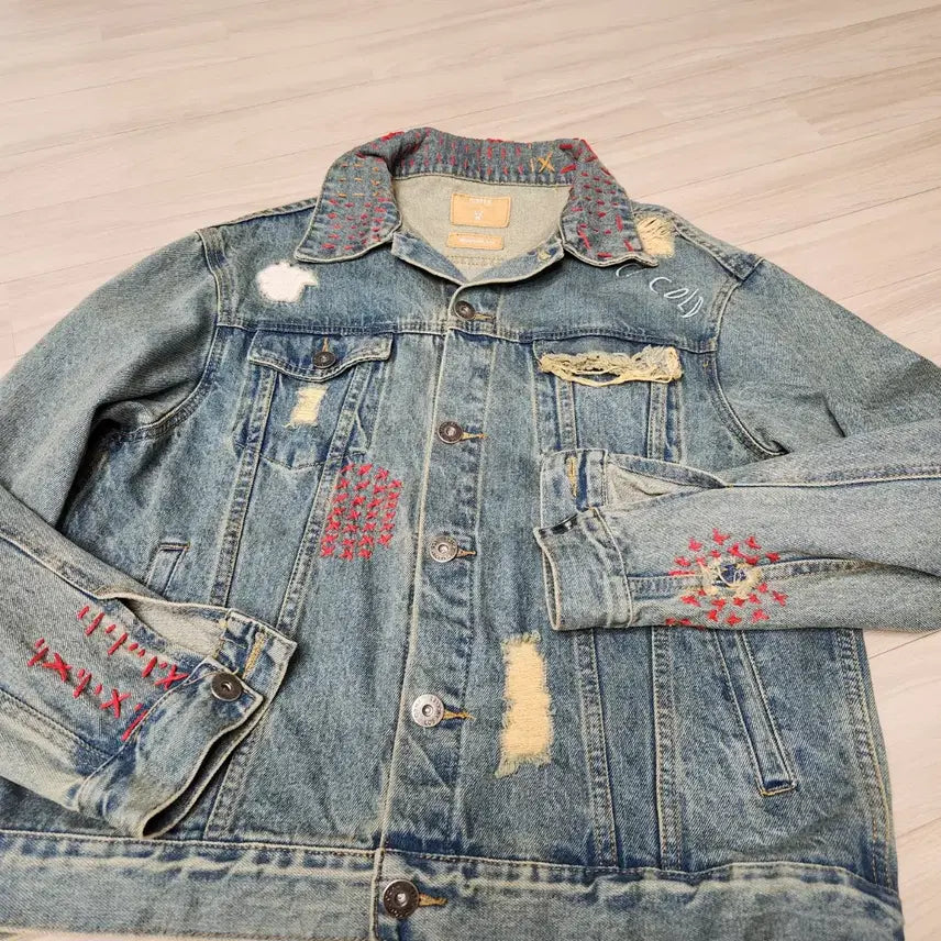 [BUNJANG] C2H4 Custom Denim Jacket / C2H4 커스텀  데님 세미 오버핏 스타일 청자켓