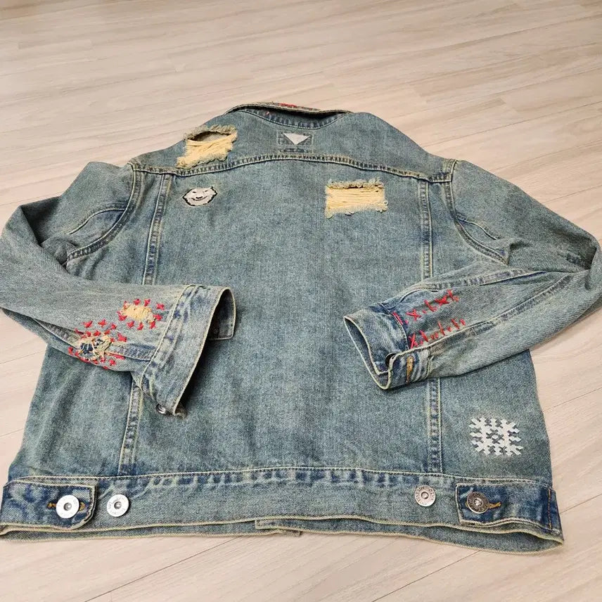 [BUNJANG] C2H4 Custom Denim Jacket / C2H4 커스텀  데님 세미 오버핏 스타일 청자켓