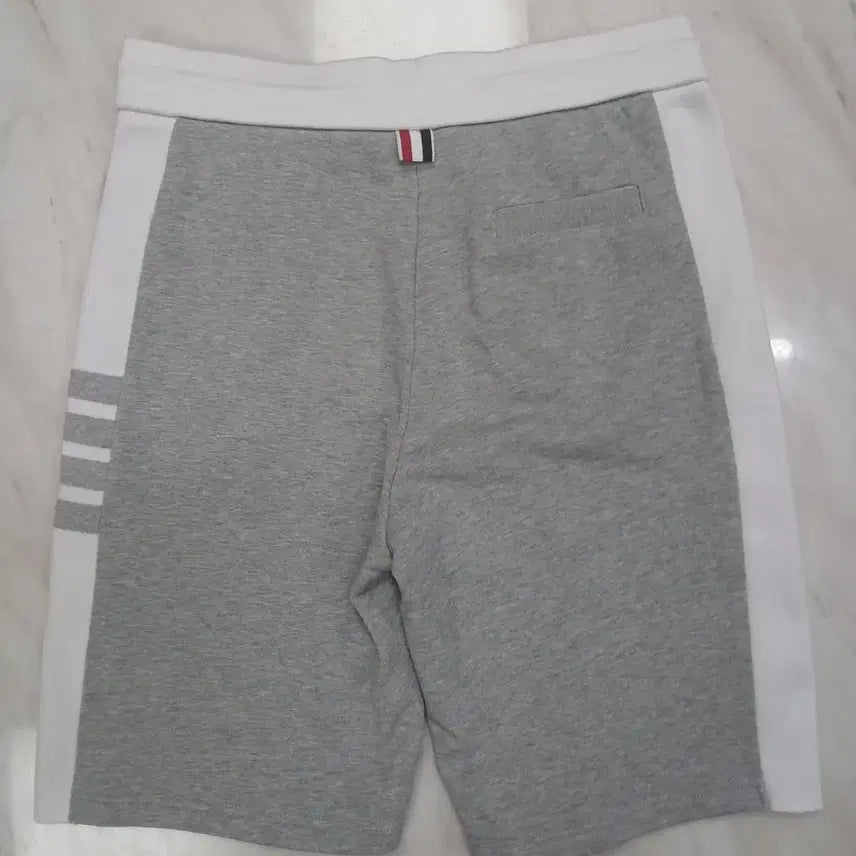 [BUNJANG] Thom Browne Shorts Size 3 / [일본 정품 새상품급 좋습니다] 톰브라운 반바지 3 사이즈
