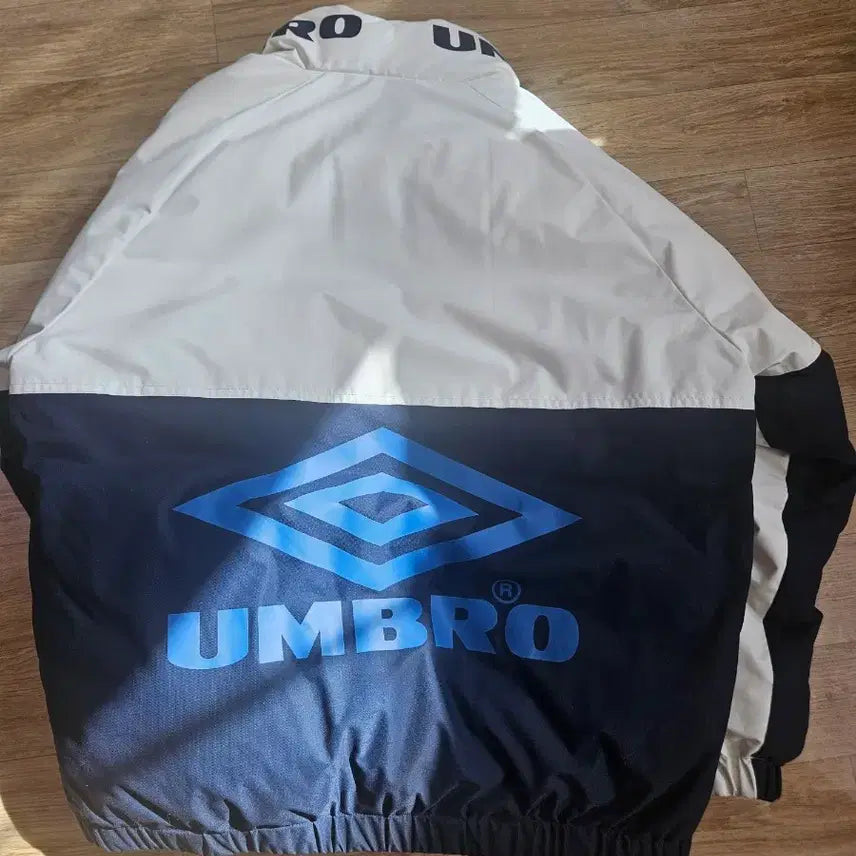 [BUNJANG] Umbro Park Jung Min Padded Jacket L / 엄브로 박정민 패딩 L