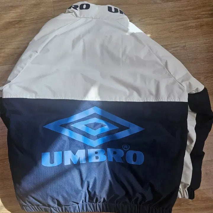[BUNJANG] Umbro Park Jung Min Padded Jacket L / 엄브로 박정민 패딩 L