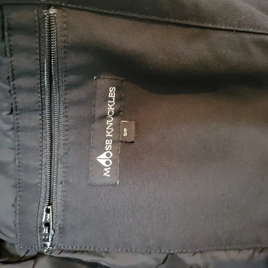 [BUNJANG] Moose Knuckles Black Padded Jacket / 무스너클 패딩