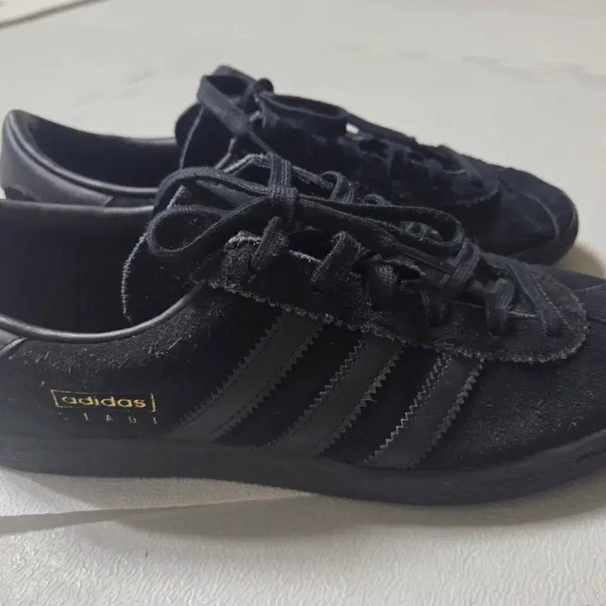 [BUNJANG] Adidas Stadt Core Black Sneakers (270) / 아디다스 슈타트 코어 블랙 (270)
