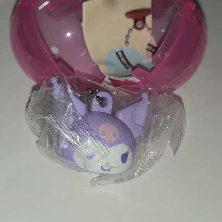 [BUNJANG] Sanrio Kuromi Lip Balm Cap Keyring / 산리오 쿠로미 립밤 캡 키링 가챠 마멜 헬로키티 폼폼푸린 시나모롤