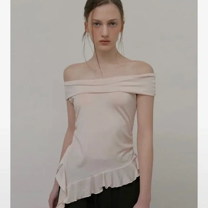 [BUNJANG] EtMone Frill Off-Shoulder Blouse / 에트몽 프릴 오프숄더 블라우스