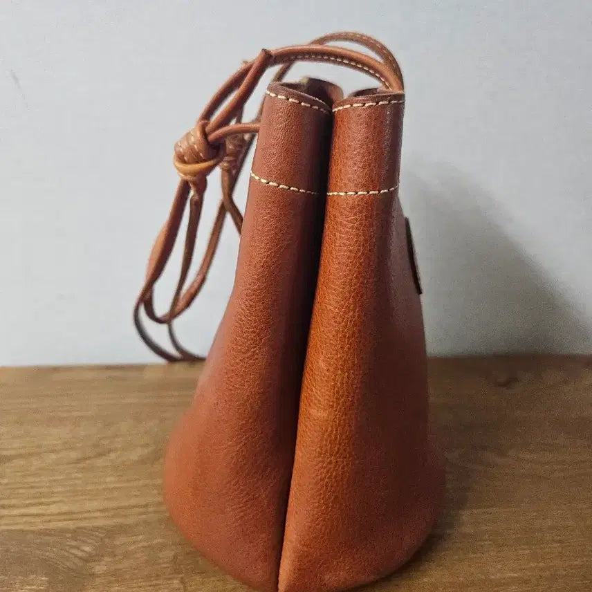 [BUNJANG] Hevitz Mini Bag - Reddish Tan Leather Handbag / 헤비츠 미니백