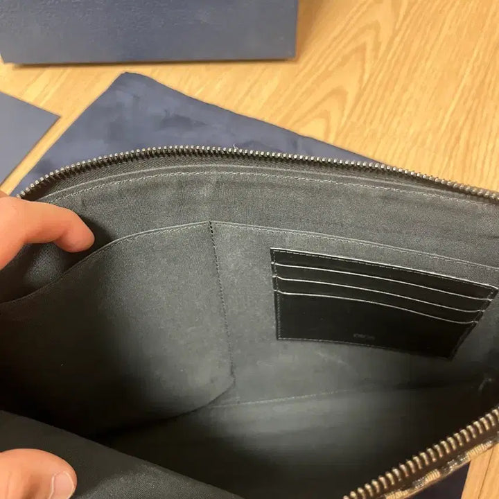 [BUNJANG] Dior Oblique A4 Clutch / [ 실착 3회, S급 ] 디올 A4 오블리크 클러치