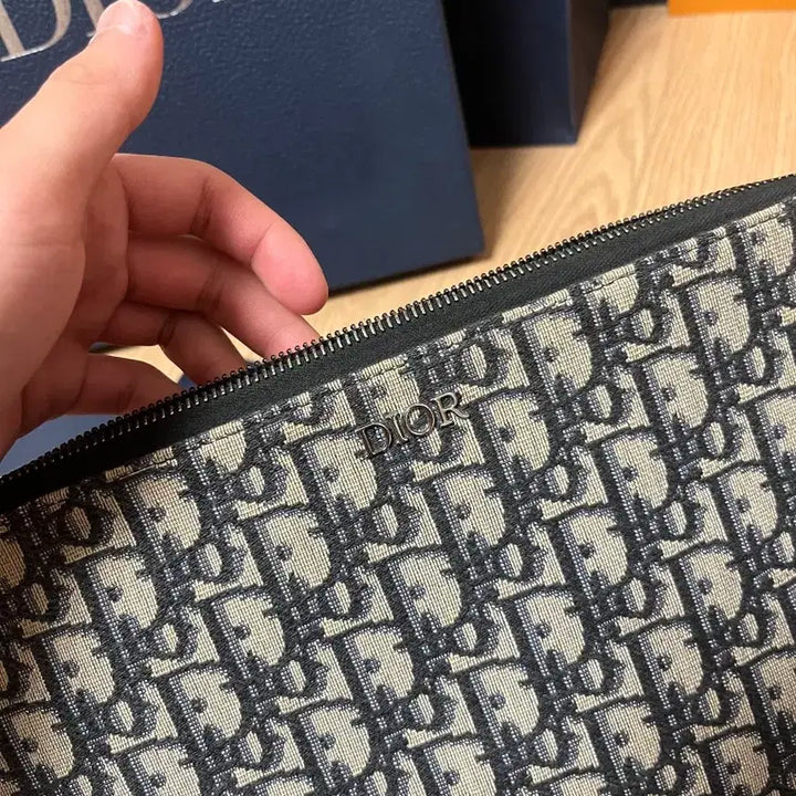 [BUNJANG] Dior Oblique A4 Clutch / [ 실착 3회, S급 ] 디올 A4 오블리크 클러치