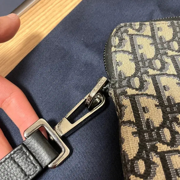 [BUNJANG] Dior Oblique A4 Clutch / [ 실착 3회, S급 ] 디올 A4 오블리크 클러치