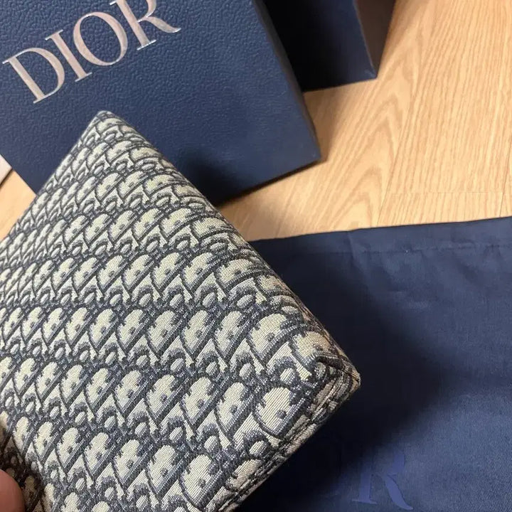 [BUNJANG] Dior Oblique A4 Clutch / [ 실착 3회, S급 ] 디올 A4 오블리크 클러치