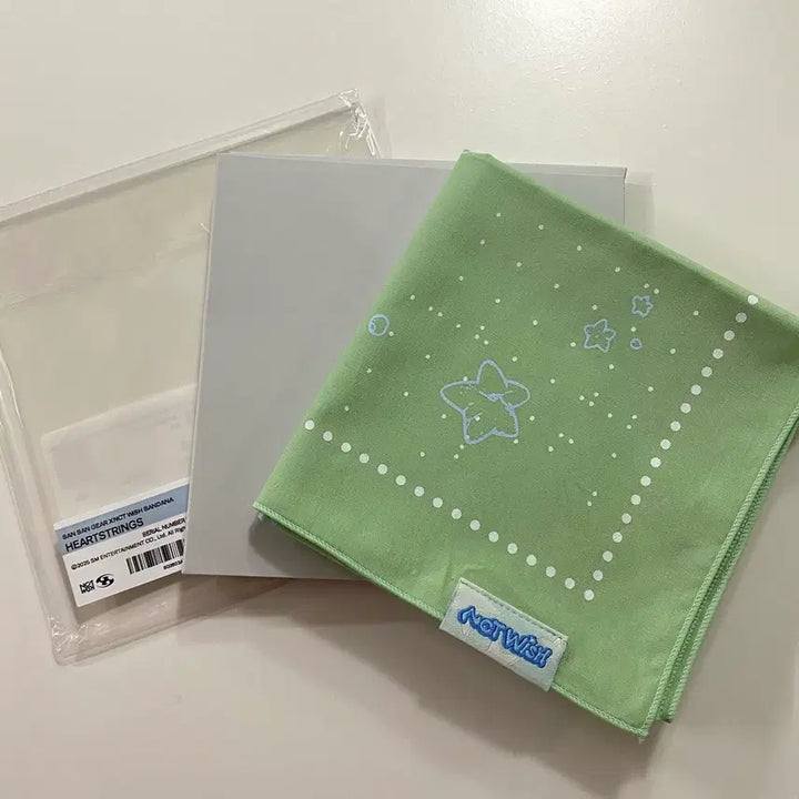[BUNJANG] NCT WISH SANSAN GEAR WISH GEAR Green Bandana / [당일발송] 엔시티 위시 산산기어 위시기어 그린 반다나