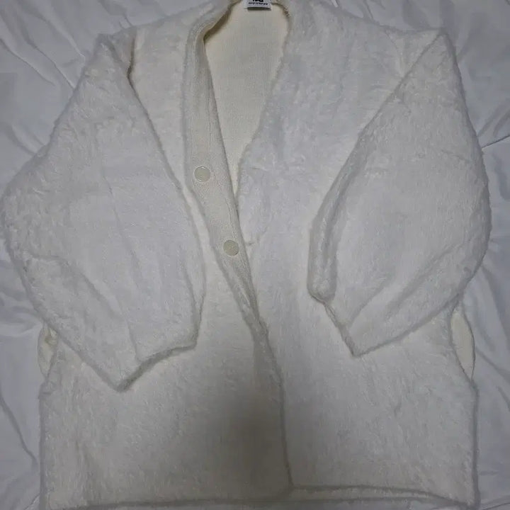[BUNJANG] White Fur Cardigan / 화이트 퍼 가디건