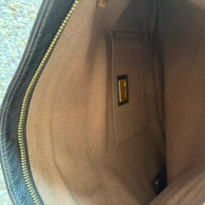 [BUNJANG] Fendi Leather Clutch Brown/Black / 펜디 가죽 클러치백 브라운/블랙