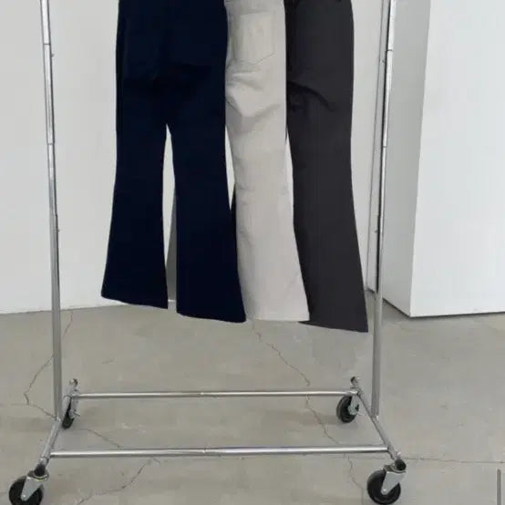 [BUNJANG] Nuu's City Bootcut Navy Cotton-Spandex Pants / (새상품)누즈 시티 부츠컷 네이비 면스판 팬츠