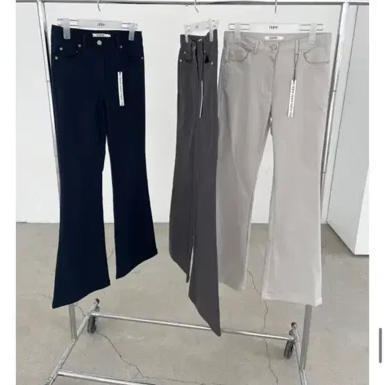 [BUNJANG] Nuu's City Bootcut Navy Cotton-Spandex Pants / (새상품)누즈 시티 부츠컷 네이비 면스판 팬츠