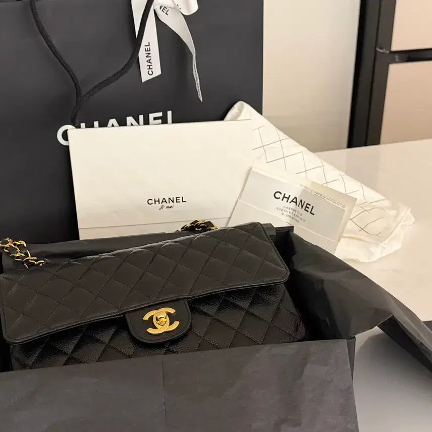 [BUNJANG] Chanel Classic Medium Handbag / (풀박) 샤넬 클래식 미듐 / 25년 구매