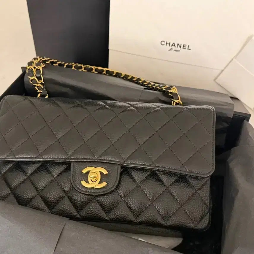 [BUNJANG] Chanel Classic Medium Handbag / (풀박) 샤넬 클래식 미듐 / 25년 구매