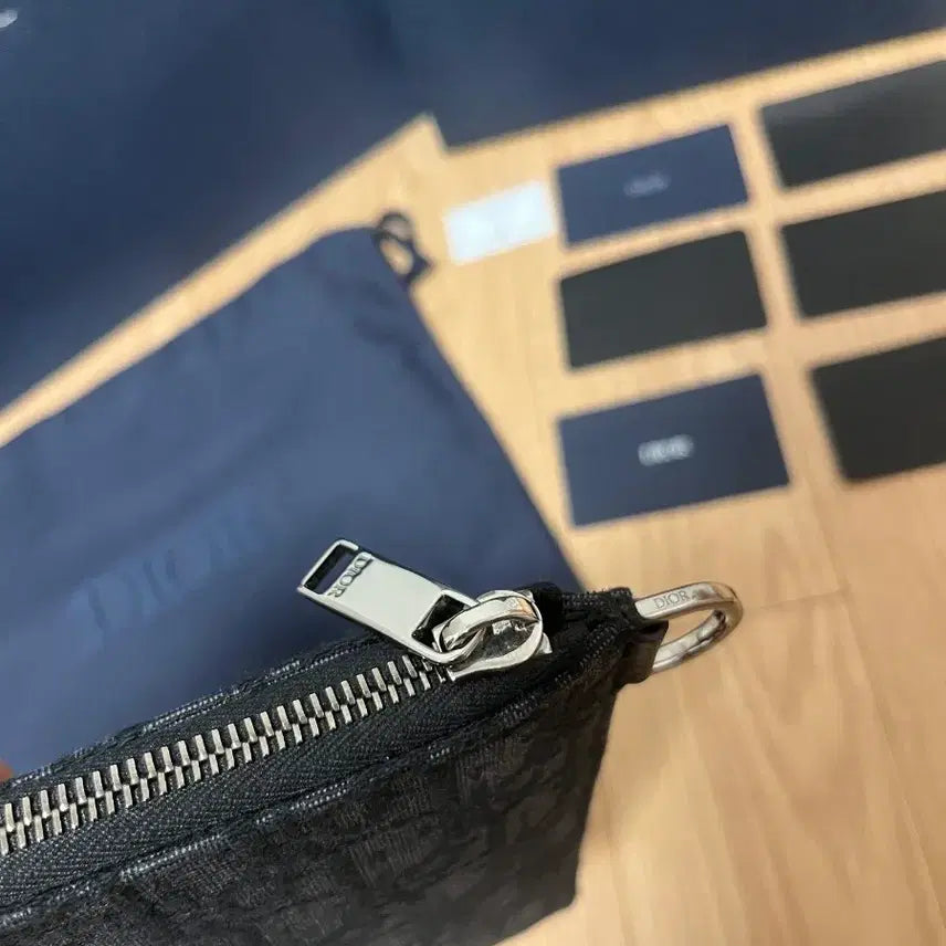 [BUNJANG] Dior Oblique A5 Clutch / [ 새상품급, 실착 3회 ] 디올 오블리크 A5 클러치