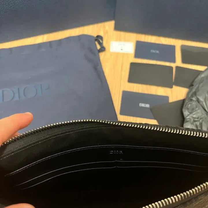 [BUNJANG] Dior Oblique A5 Clutch / [ 새상품급, 실착 3회 ] 디올 오블리크 A5 클러치