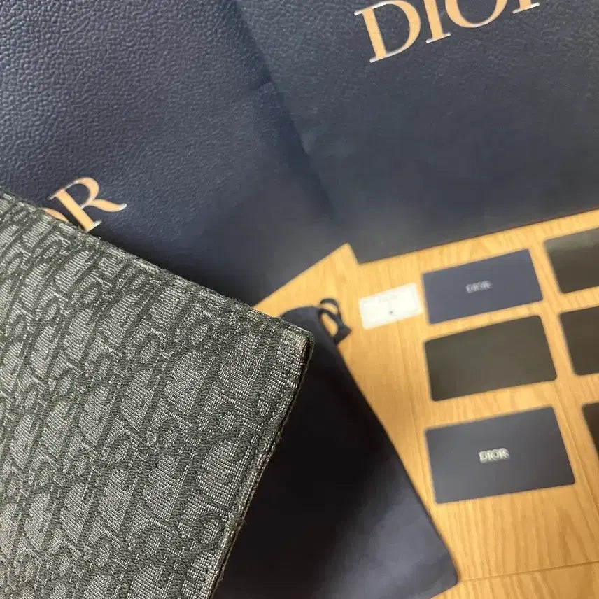 [BUNJANG] Dior Oblique A5 Clutch / [ 새상품급, 실착 3회 ] 디올 오블리크 A5 클러치