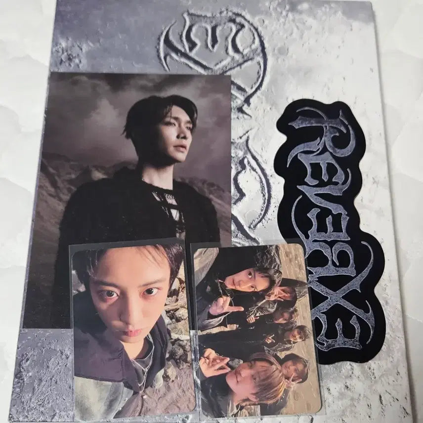[BUNJANG] EXO Reverse Tribute Gift Photobook / [반택포] 엑소 리버스 포토북