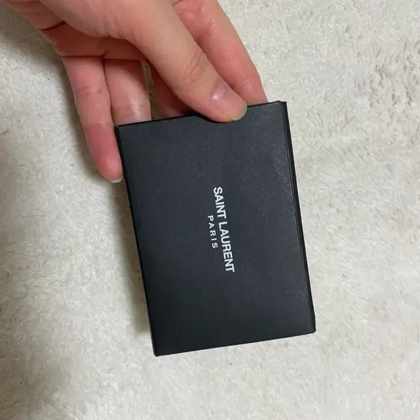 [BUNJANG] Yves Saint Laurent Matelassé Monogram New Medium Clutch / 입생로랑 생로랑 마틀라세 모노그램 뉴미듐 클러치 민트급