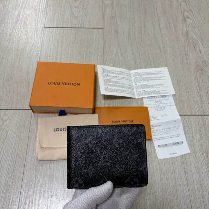 [BUNJANG] Louis Vuitton Eclipse Multiple Wallet M61695 / 정품,풀박스 루이비통 이클립스 멀티플 반지갑 M61695