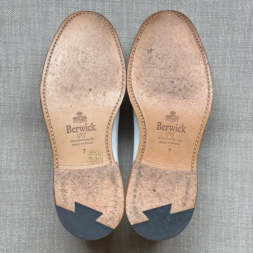 [SOLD OUT] [UK7] Berwick 4794 화이트 그레인 브로그 윙팁