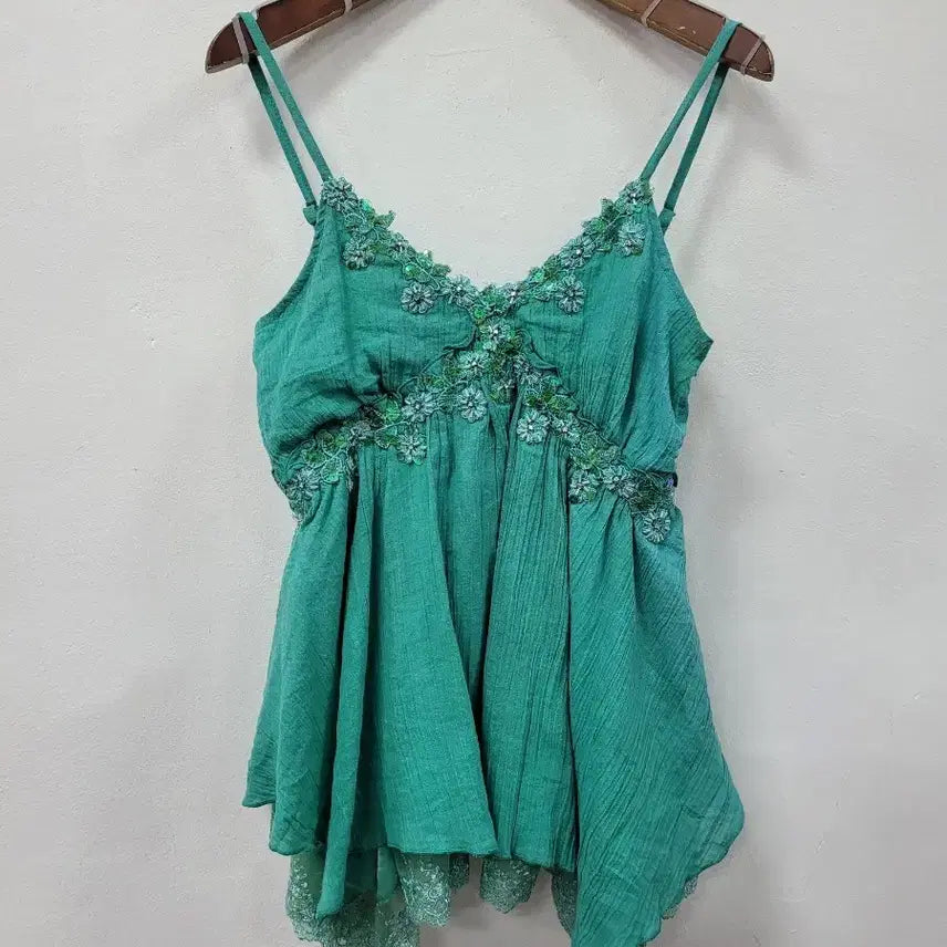 [BUNJANG] INGNI Sleeveless Blouse / 새상품) INGNI 나시 슬리브리스