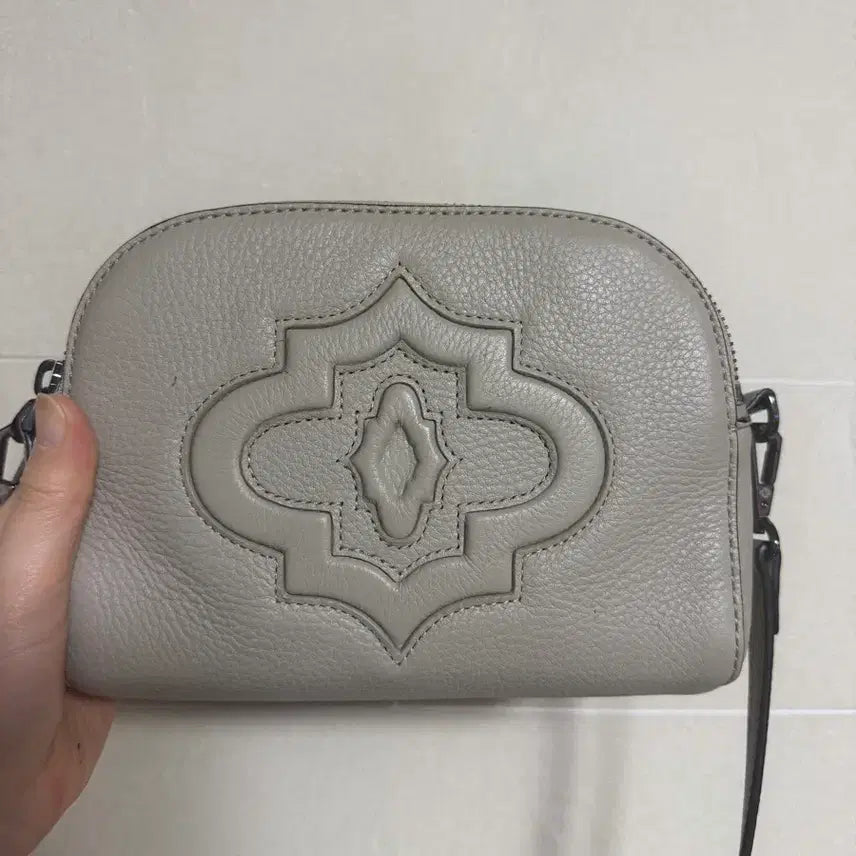 [BUNJANG] Oryany Crossbody Bag / 오야니 크로스백