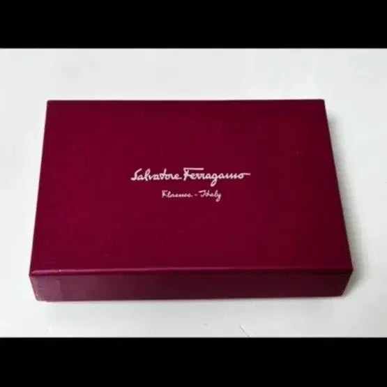 [BUNJANG] 페라가모 반지갑 카드지갑 / 페라가모 반지갑 카드지갑