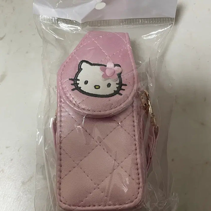 [BUNJANG] Hello Kitty Quilted Lip Pouch / (일본정품) 키티 퀼팅 립파우치