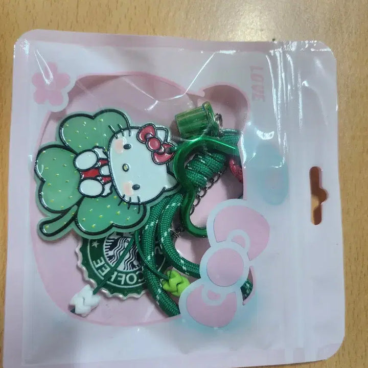 [BUNJANG] Starbucks Hello Kitty Four-Leaf Clover Collaboration Keyring (Handmade) / 스타벅스 키티 네잎클로버 콜라보 키링 (핸드메이드)