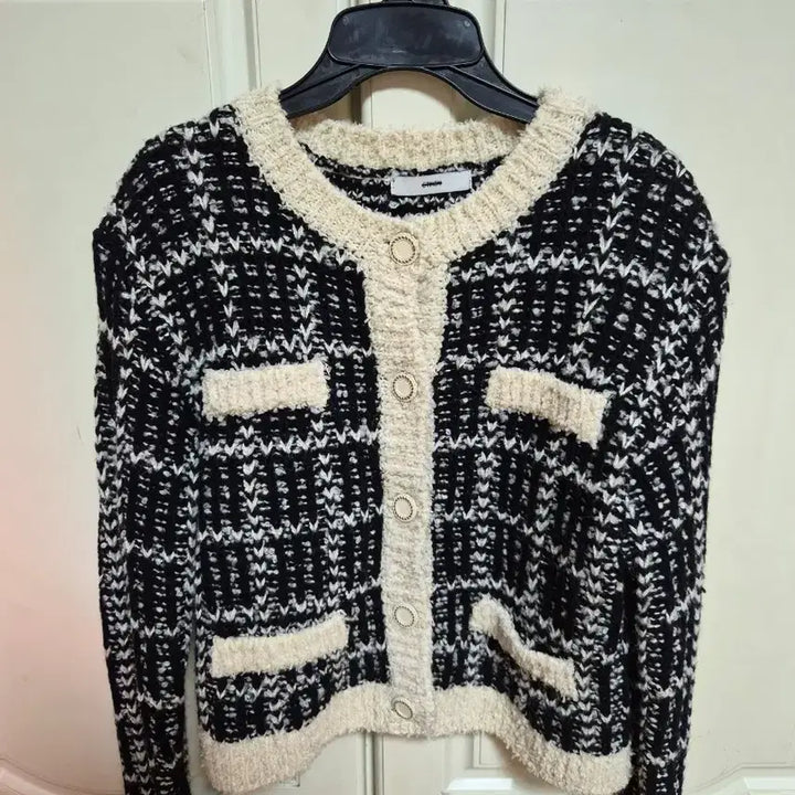 [BUNJANG] Etroite Wonyoung Cardigan Black / 에트몽 장원영가디건 블랙