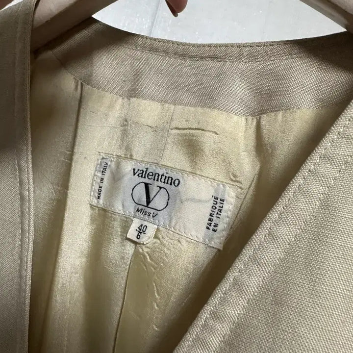 [SOLD OUT] 발렌티노 빈티지 논카라 린넨 크롭 자켓