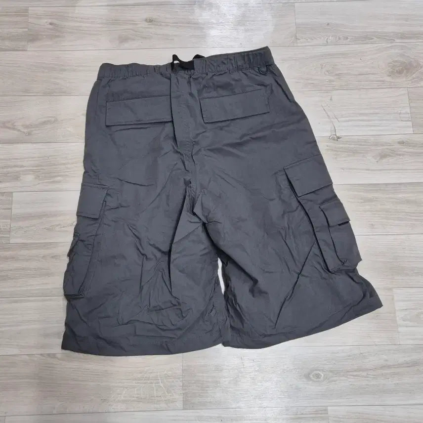 [SOLD OUT] [새상품]무신사 스탠다드 시티레저 멀티 포켓 카고 버뮤다 팬츠 그레이32