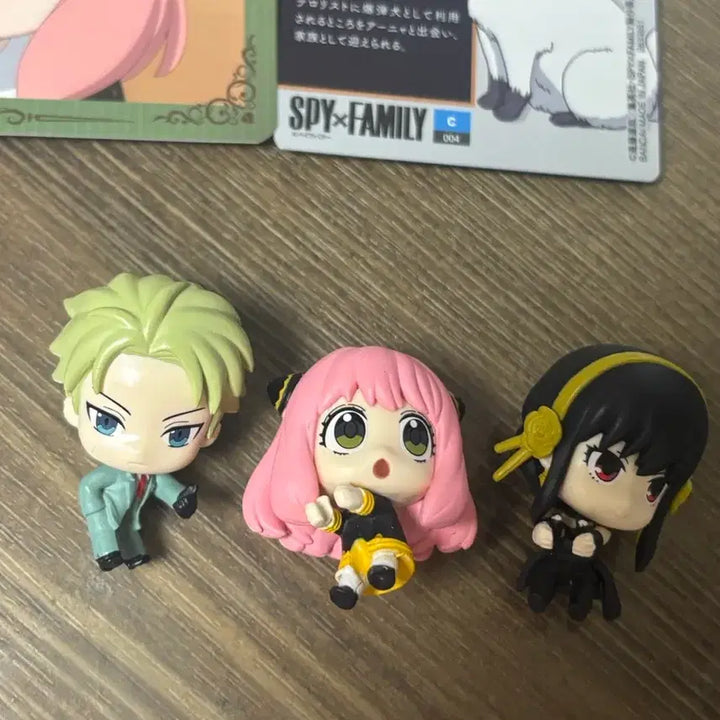 [BUNJANG] Spy x Family Hugcot Gacha & Wafer Card Bundle Set / [일괄] 스파이패밀리 스파패 허그코트 가챠 웨하스카드