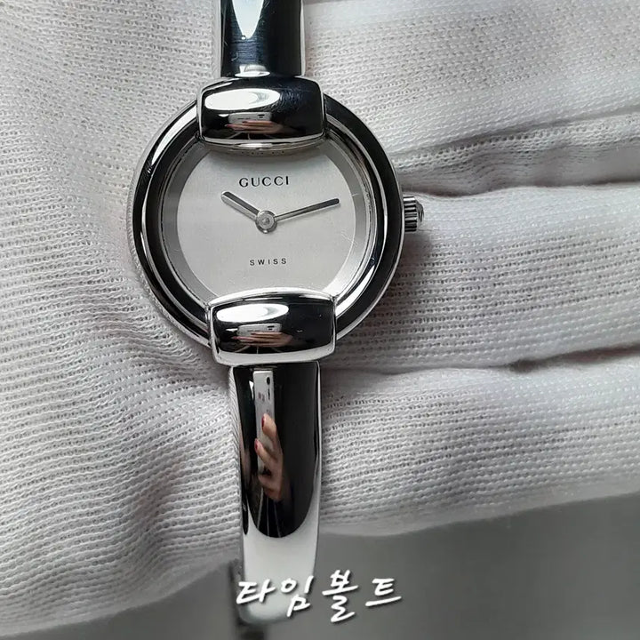 [BUNJANG] Gucci 1400L Silver Bangle Watch / (전시급) 정품 구찌시계 1400L 실버 심플주얼리