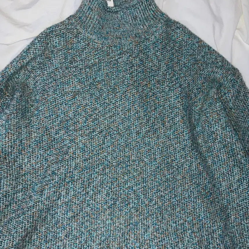 [BUNJANG] Hangul Forest Turtleneck Knit Sweater / 한글숲 손아트 목폴라 니트