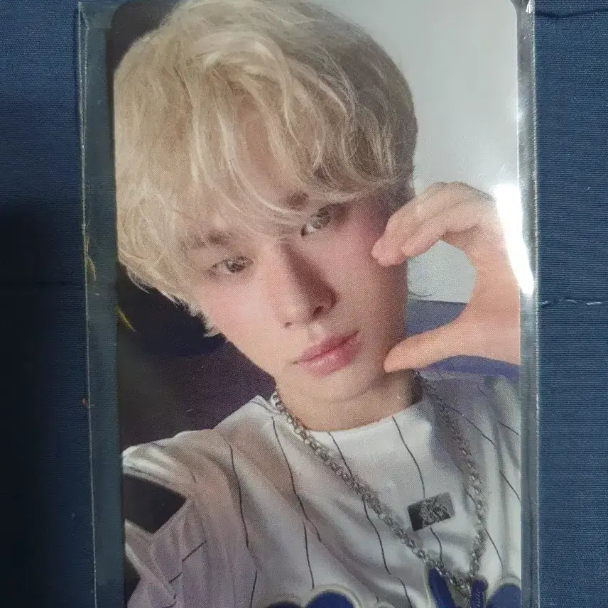 [SOLD OUT] 투어스 미개봉앨범 2종과 위버스샵 특전들
