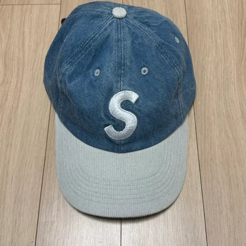 [BUNJANG] Supreme Two-Tone Logo Washed Denim Cap / 슈프림 투톤 로고 패널 워시드 데님 캡 모자