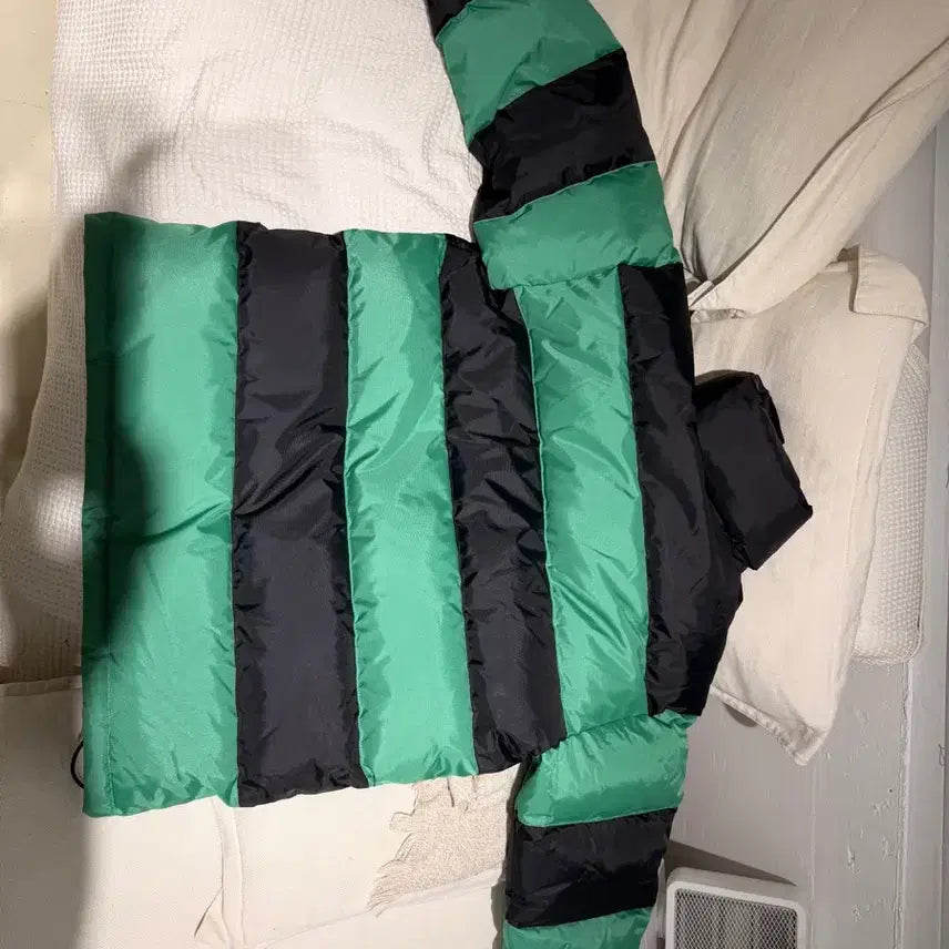 [BUNJANG] Balenciaga 2018 Stripe Colorblock Down Padded Coat / Balenciaga 2018 스트라이프 컬러블록 다운 패딩 코트