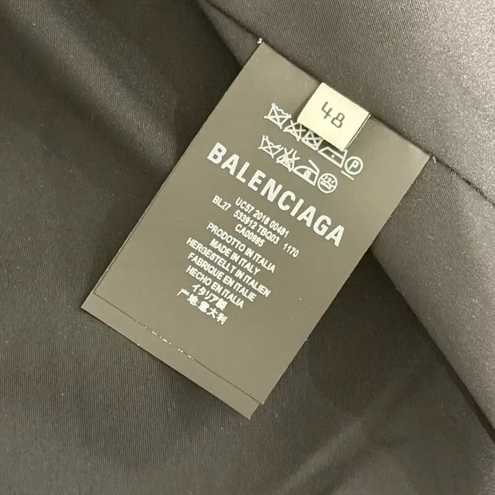 [BUNJANG] Balenciaga 2018 Stripe Colorblock Down Padded Coat / Balenciaga 2018 스트라이프 컬러블록 다운 패딩 코트
